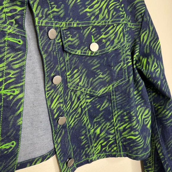 I.AM.GIA Sinead Navy and Green Tiger Cropped Jean Trucker Jacket NWOT - Picture 10 of 15